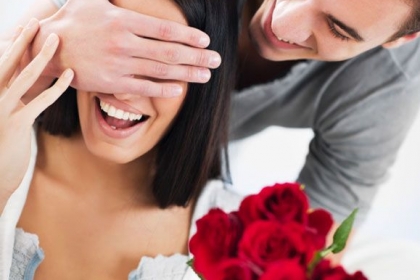 Những cách tặng quà Valentine bất ngờ cho bạn gái